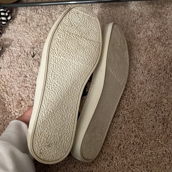 Flats - Picture 2 of 2